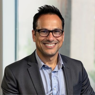 Kali Valenzuela Headshot